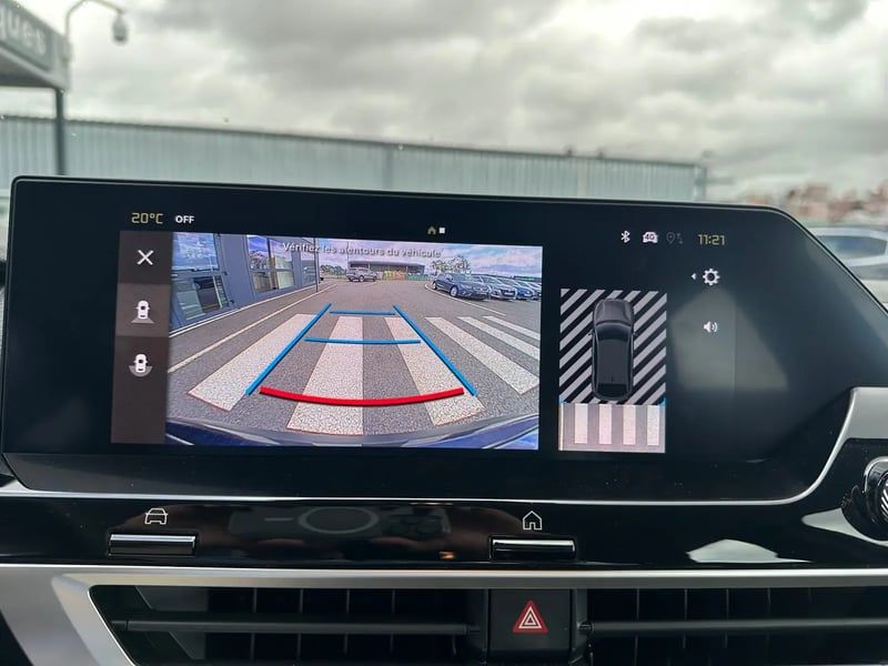 Photo de la voiture CITROEN C4 Hybride 145 ch e-DCS6 Plus