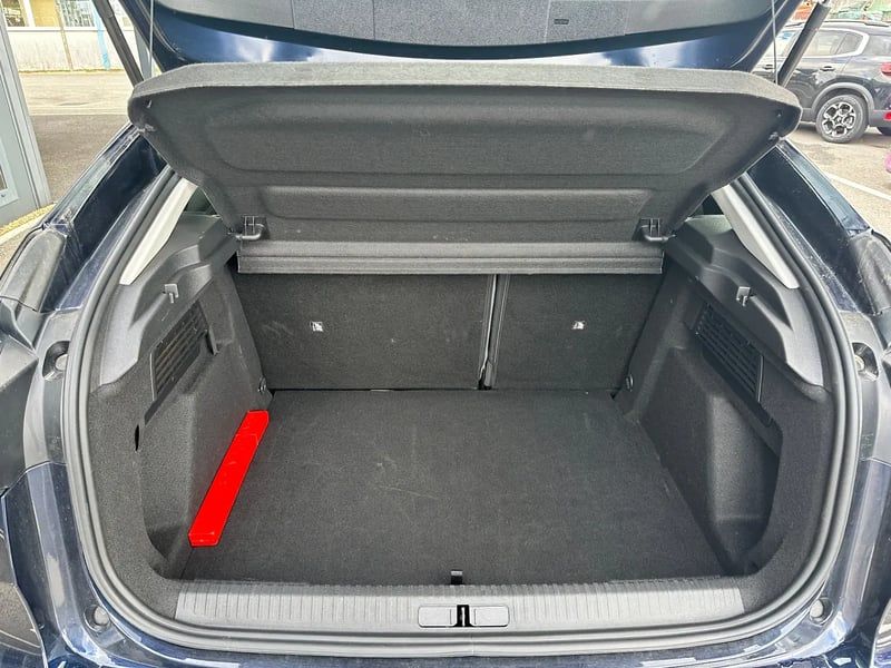 Photo de la voiture CITROEN C4 Hybride 145 ch e-DCS6 Plus