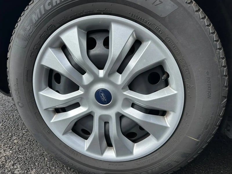 Photo de la voiture FORD KUGA 1.5 EcoBoost 150 BVM6 Titanium