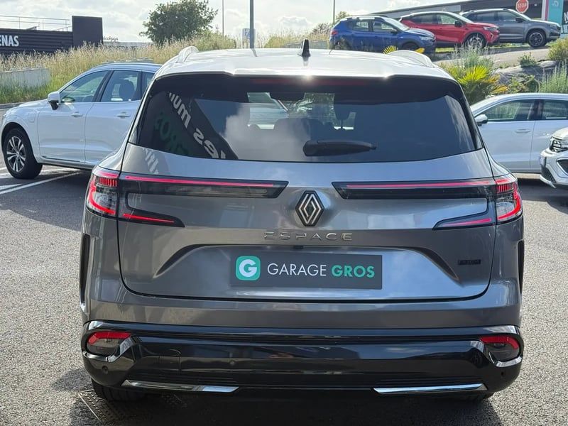Photo de la voiture RENAULT ESPACE VI E-Tech hybrid 200 Techno
