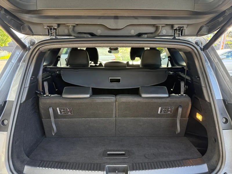 Photo de la voiture RENAULT ESPACE VI E-Tech hybrid 200 Techno