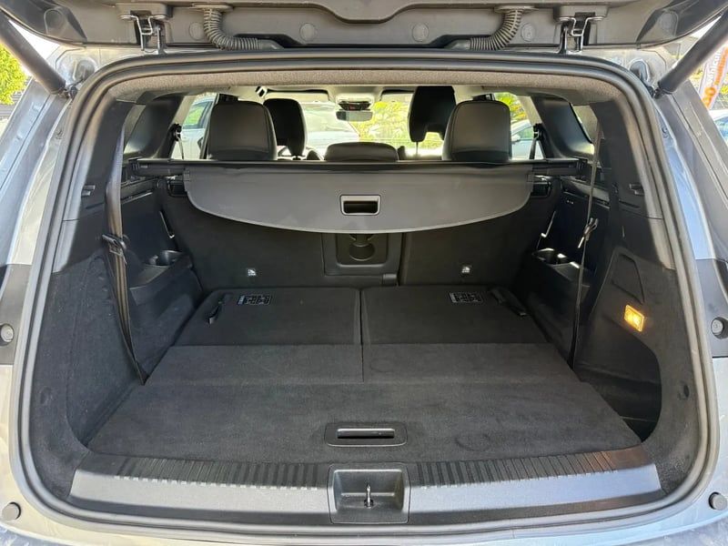 Photo de la voiture RENAULT ESPACE VI E-Tech hybrid 200 Techno
