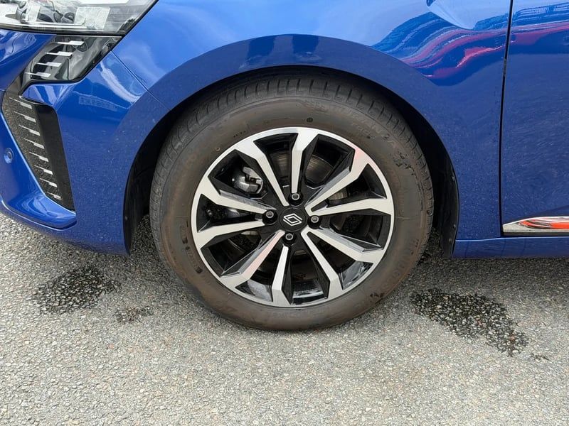 Photo de la voiture RENAULT CLIO V TCe 90 ch GSR2 Techno