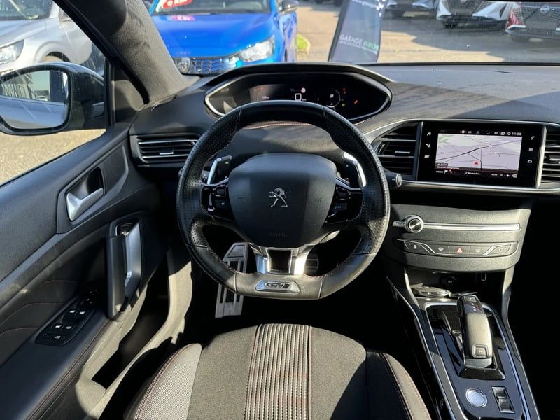 Photo de la voiture PEUGEOT 308 BlueHDi 130ch S&S EAT8 GT