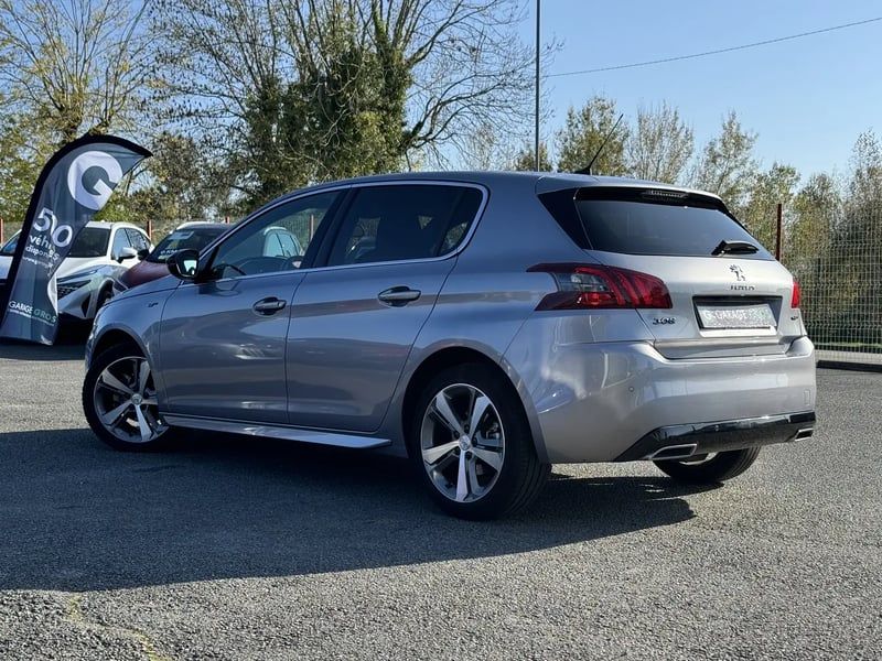 Photo de la voiture PEUGEOT 308 BlueHDi 130ch S&S EAT8 GT