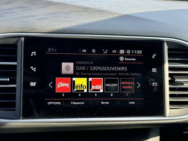 Photo de la voiture PEUGEOT 308 BlueHDi 130ch S&S EAT8 GT