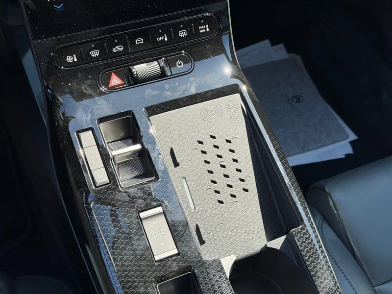 Photo de la voiture CITROEN C5 AIRCROSS HYBRIDE 145 ch e-DCS6 Max