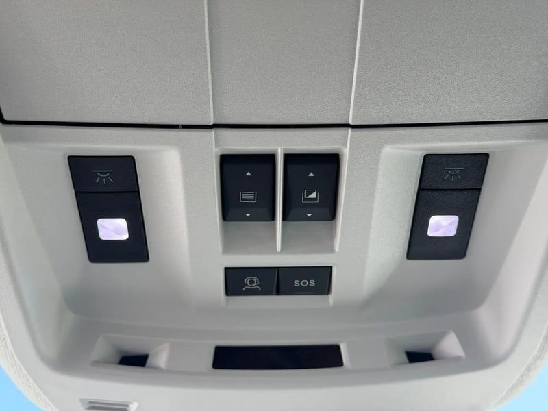 Photo de la voiture CITROEN C5 AIRCROSS HYBRIDE 145 ch e-DCS6 Max