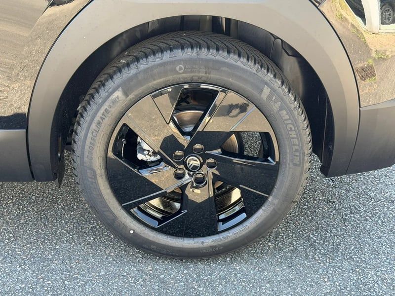 Photo de la voiture CITROEN C5 AIRCROSS HYBRIDE 145 ch e-DCS6 Max