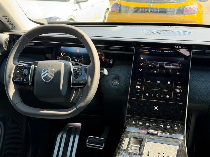 Photo de la voiture CITROEN C5 AIRCROSS HYBRIDE 145 ch e-DCS6 Max