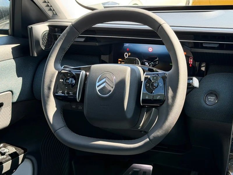 Photo de la voiture CITROEN C5 AIRCROSS HYBRIDE 145 ch e-DCS6 Max