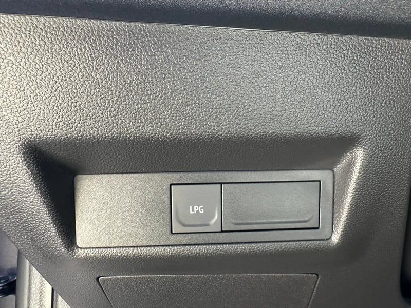 Photo de la voiture RENAULT CAPTUR Eco-G 100 ch Techno