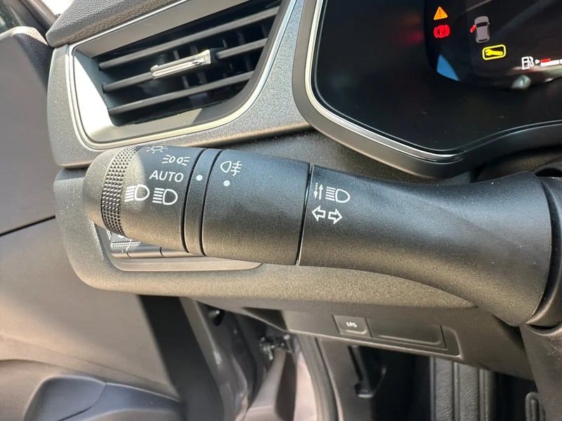 Photo de la voiture RENAULT CAPTUR Eco-G 100 ch Techno