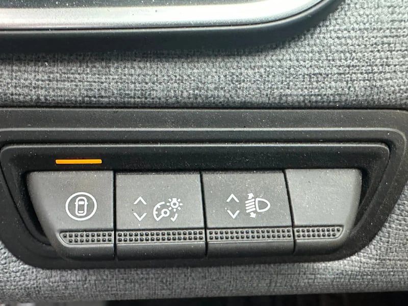 Photo de la voiture RENAULT CLIO V TCe 90 ch GSR2 Evolution