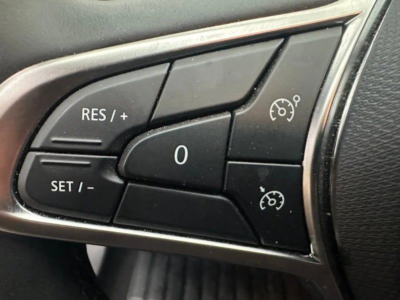 Photo de la voiture RENAULT CLIO V TCe 90 ch GSR2 Evolution