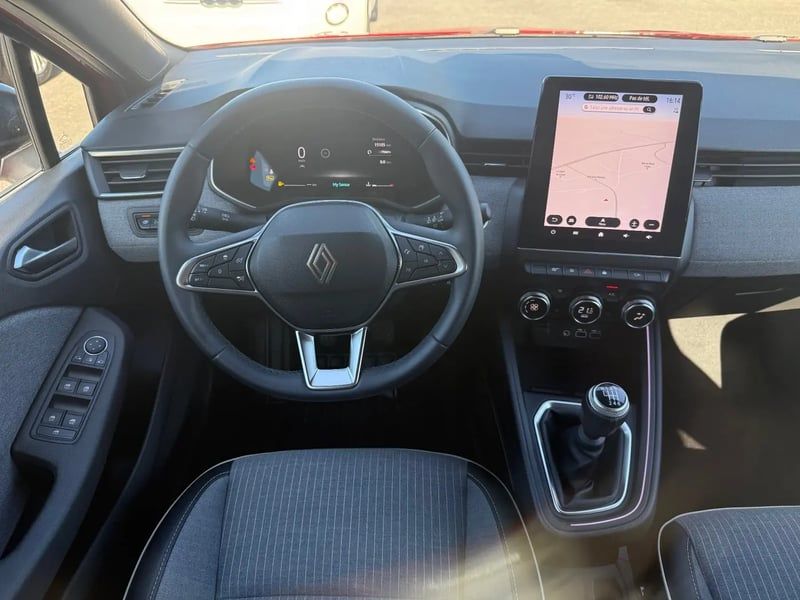 Photo de la voiture RENAULT CLIO V Eco-G 100 ch GSR2 Techno