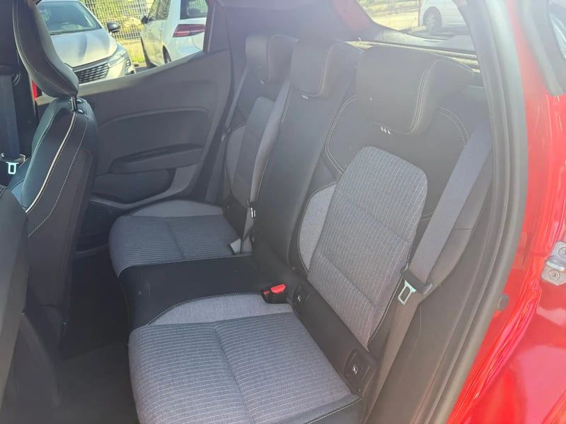 Photo de la voiture RENAULT CLIO V Eco-G 100 ch GSR2 Techno