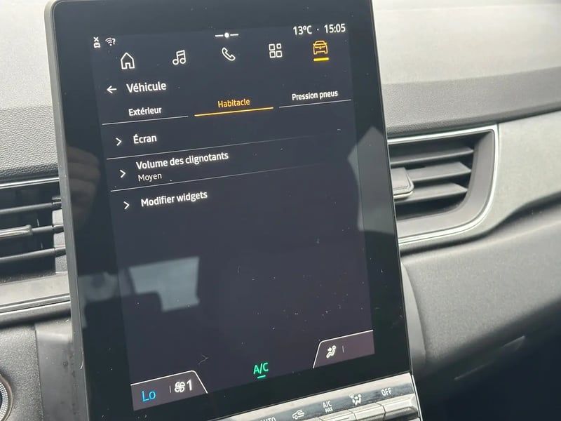 Photo de la voiture RENAULT CAPTUR E-Tech full hybrid 145 ch Techno