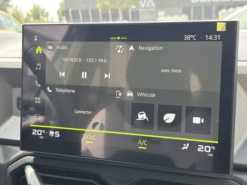 Photo de la voiture DACIA BIGSTER Mild Hybrid 140 Journey