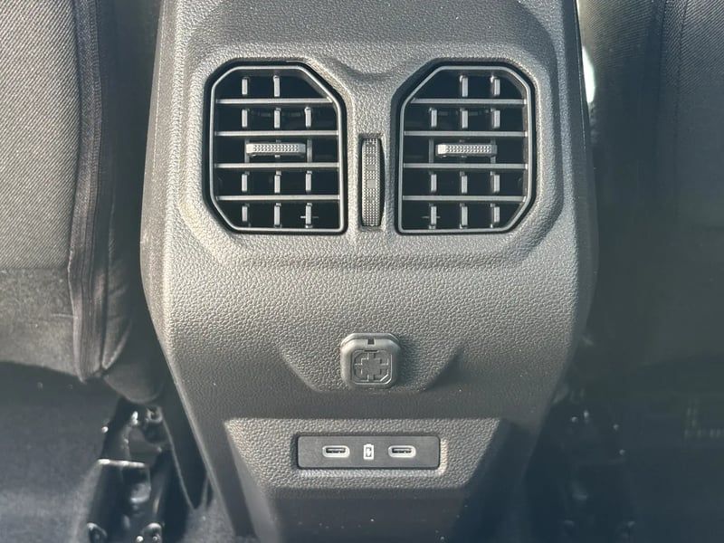 Photo de la voiture DACIA BIGSTER Mild Hybrid 140 Journey