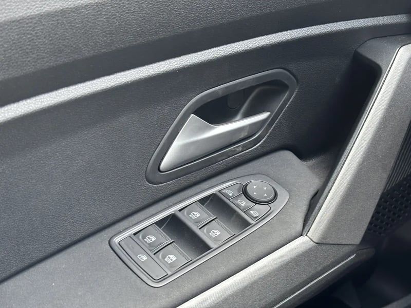 Photo de la voiture DACIA BIGSTER Mild Hybrid 140 Journey