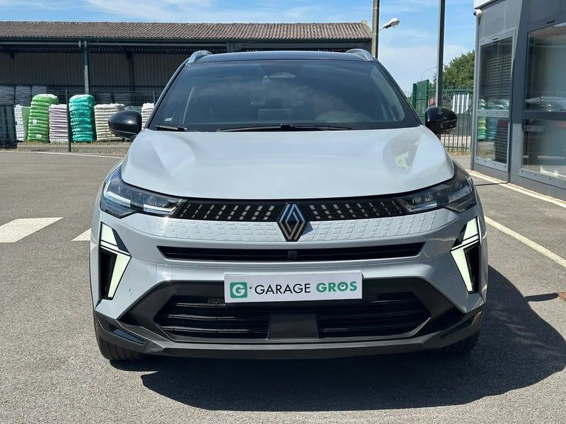 Photo de la voiture RENAULT CAPTUR E-Tech full hybrid 145 ch Techno