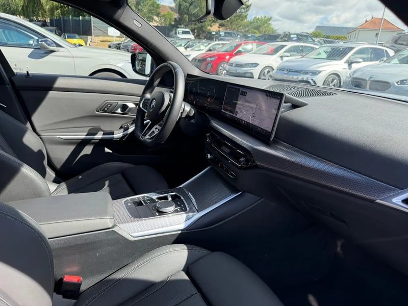 Photo de la voiture BMW SERIE 3 TOURING G21 LCI 2 Touring 318d 150 ch BVA8 M Sport