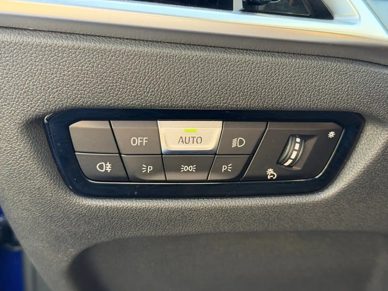 Photo de la voiture BMW SERIE 3 TOURING G21 LCI 2 Touring 318d 150 ch BVA8 M Sport