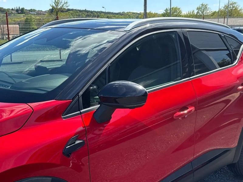 Photo de la voiture RENAULT CAPTUR E-Tech full hybrid 145 ch Techno