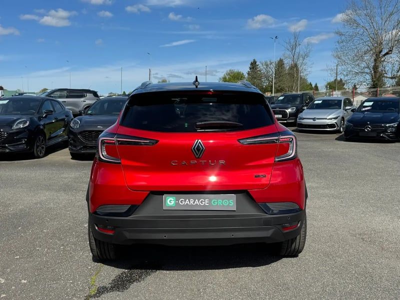 Photo de la voiture RENAULT CAPTUR E-Tech full hybrid 145 ch Techno