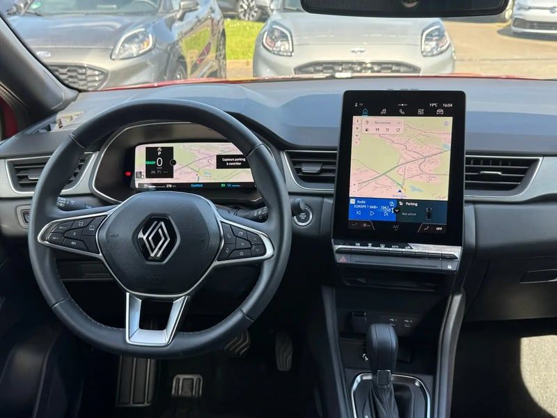 Photo de la voiture RENAULT CAPTUR E-Tech full hybrid 145 ch Techno