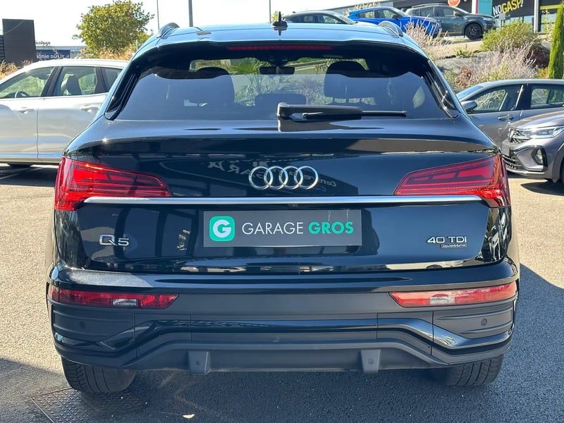 Photo de la voiture AUDI Q5 SPORTBACK 40 TDI 204 S tronic 7 Quattro Design