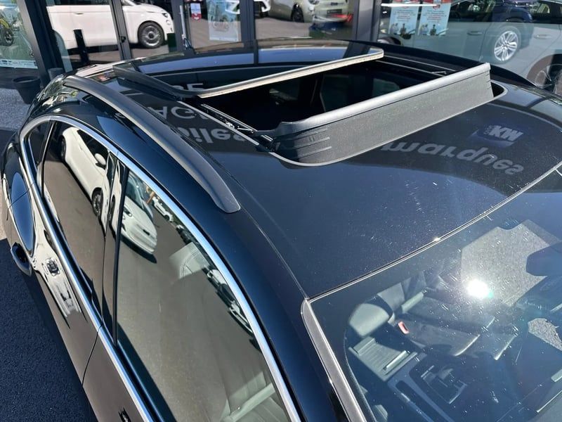 Photo de la voiture AUDI Q5 SPORTBACK 40 TDI 204 S tronic 7 Quattro Design