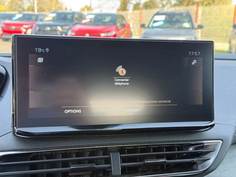 Photo de la voiture PEUGEOT 3008 PureTech 130ch S&S BVM6 GT