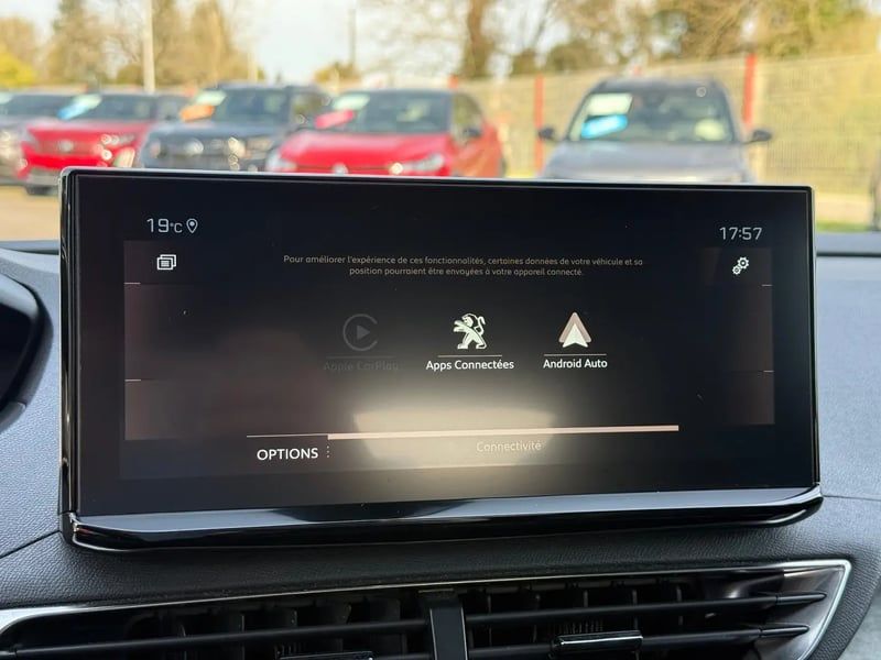 Photo de la voiture PEUGEOT 3008 PureTech 130ch S&S BVM6 GT