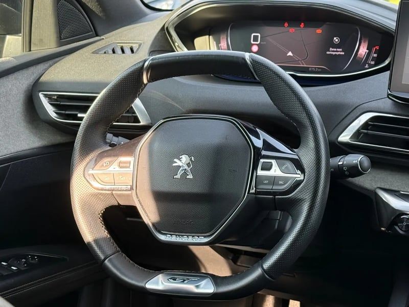 Photo de la voiture PEUGEOT 3008 PureTech 130ch S&S BVM6 GT