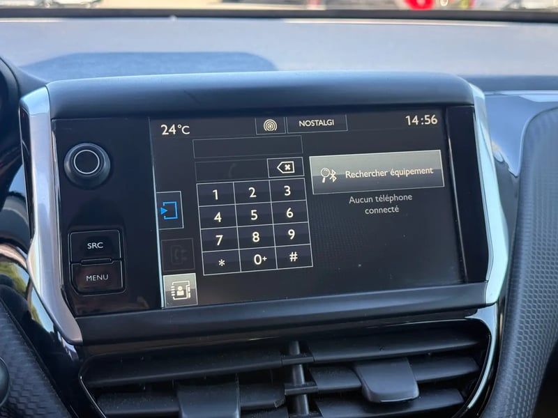 Photo de la voiture PEUGEOT 208 1.2 PureTech 110ch S&S EAT6 Roland Garros