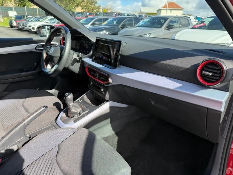 Photo de la voiture SEAT ARONA 1.0 TSI 110 ch Start/Stop BVM6 FR