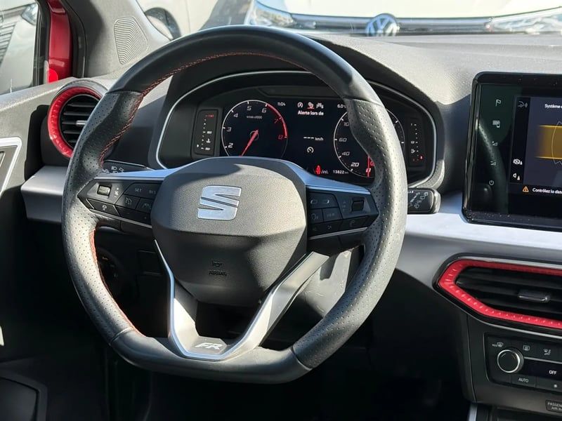Photo de la voiture SEAT ARONA 1.0 TSI 110 ch Start/Stop BVM6 FR