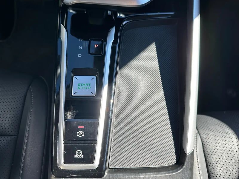Photo de la voiture MG ZS 1.5 L Hybrid+ 197 ch Luxury