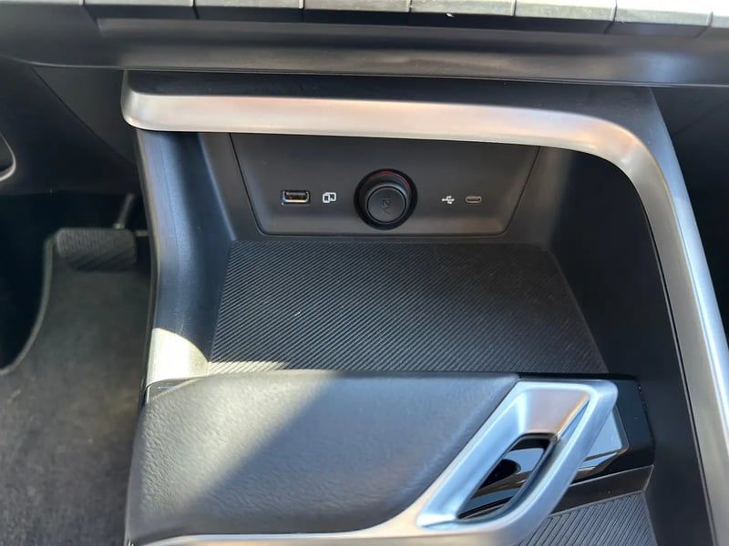 Photo de la voiture MG ZS 1.5 L Hybrid+ 197 ch Luxury