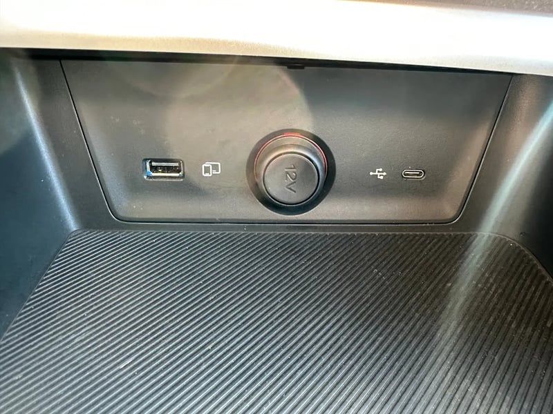 Photo de la voiture MG ZS 1.5 L Hybrid+ 197 ch Luxury