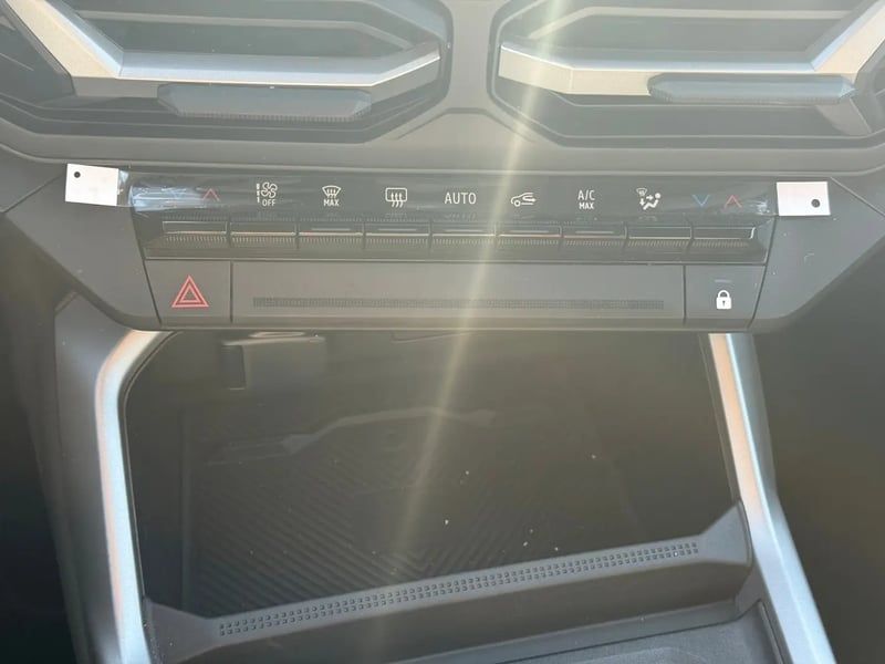 Photo de la voiture DACIA BIGSTER HYBRID 155 Journey