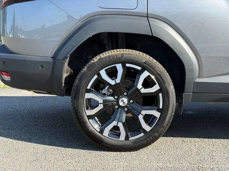 Photo de la voiture DACIA BIGSTER HYBRID 155 Journey