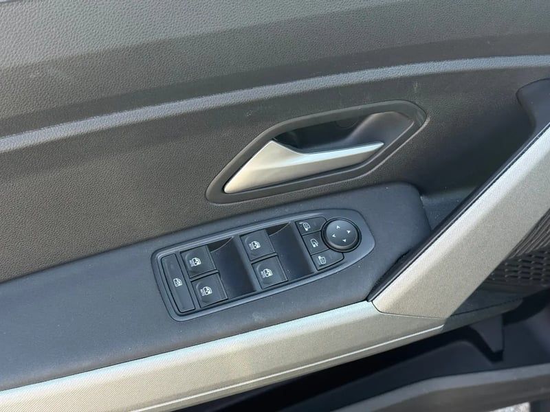 Photo de la voiture DACIA BIGSTER HYBRID 155 Journey