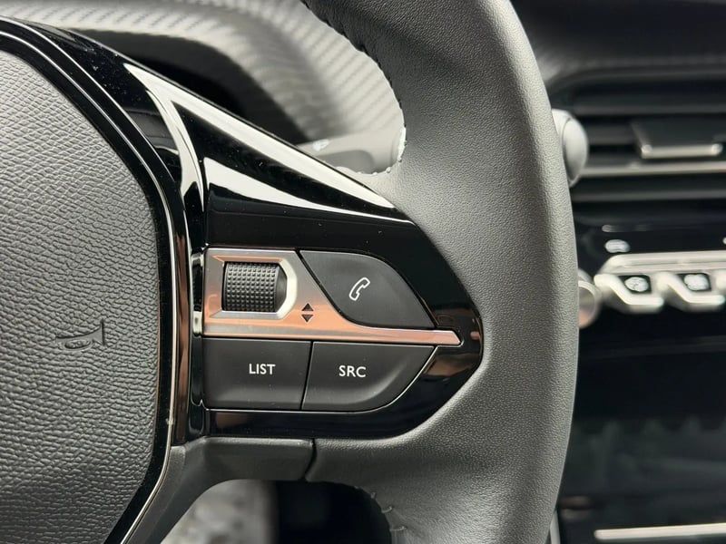 Photo de la voiture PEUGEOT 208 100 S&S BVM6 Allure