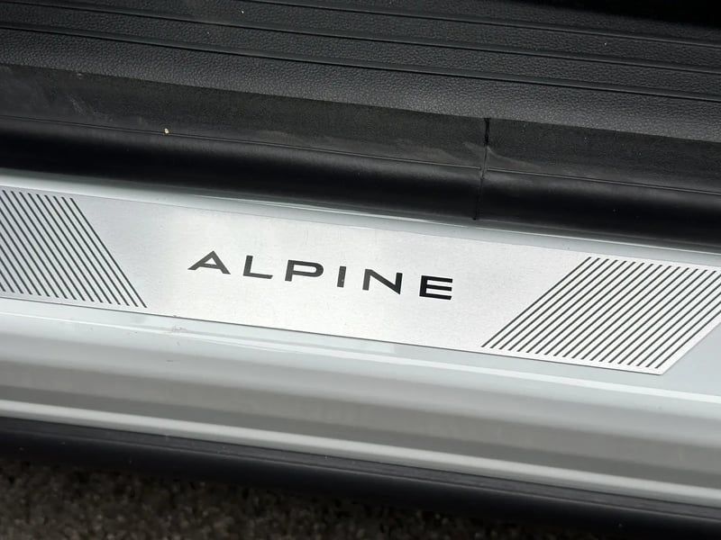 Photo de la voiture RENAULT AUSTRAL E-Tech full hybrid 200 GSR2 Techno esprit Alpine