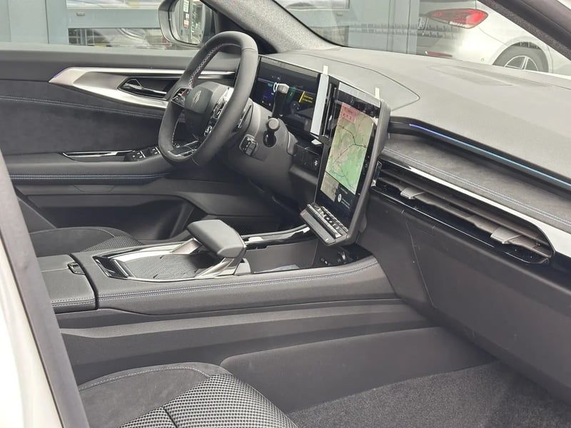 Photo de la voiture RENAULT AUSTRAL E-Tech full hybrid 200 GSR2 Techno esprit Alpine