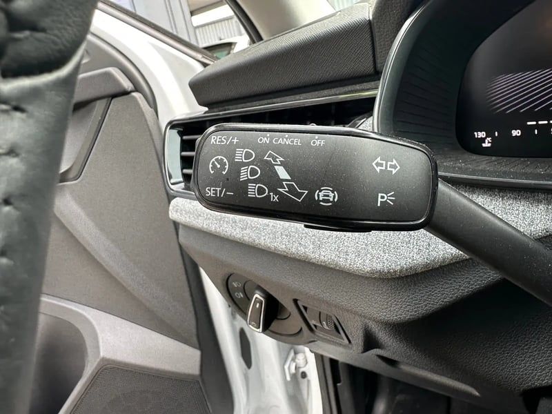 Photo de la voiture SKODA SCALA 1.0 TSI Evo 2 116 ch BVM6 Selection
