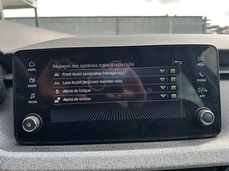 Photo de la voiture SKODA SCALA 1.0 TSI Evo 2 116 ch BVM6 Selection